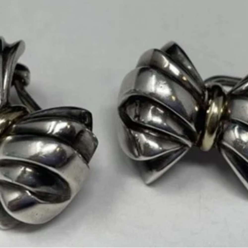 Rare Tiffany & Co. Silver and Gold Twisted Bow Earrings - Picture 2 of 4